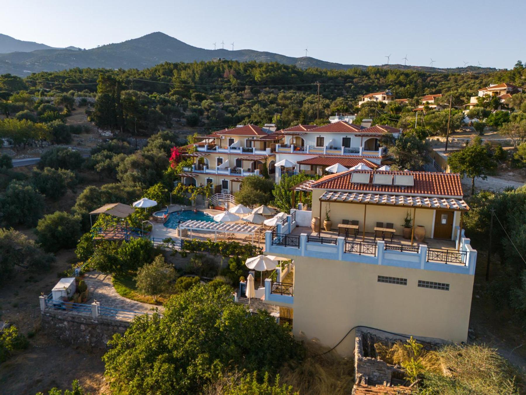 Pantheon Apartments & Studios Marathokampos Exterior photo